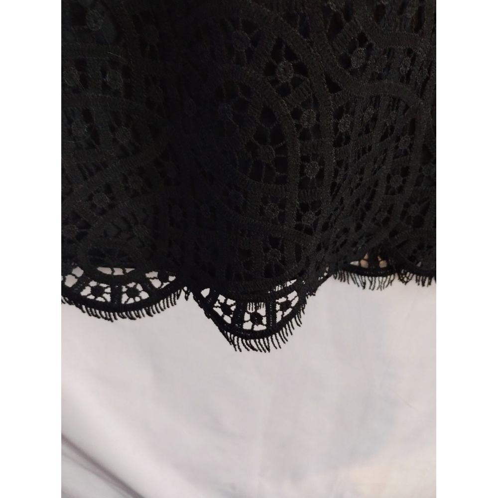 Black Philosophy Women's Med Blouse Lace Overlay Scalloped Edge EUC - Picture 2 of 7